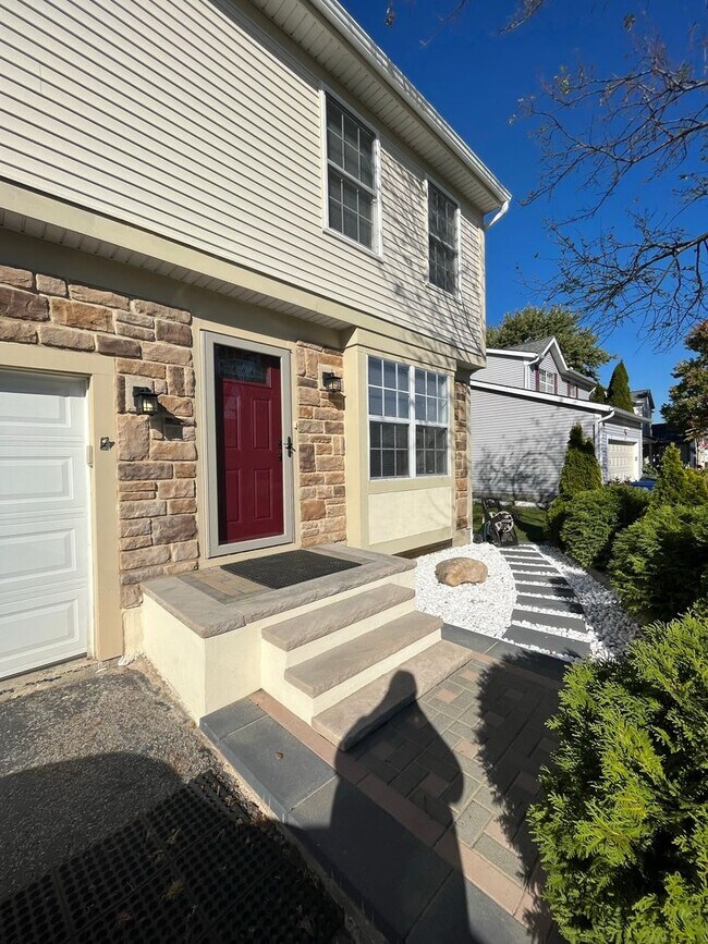 Building Photo - 5090 Silver Bow Dr