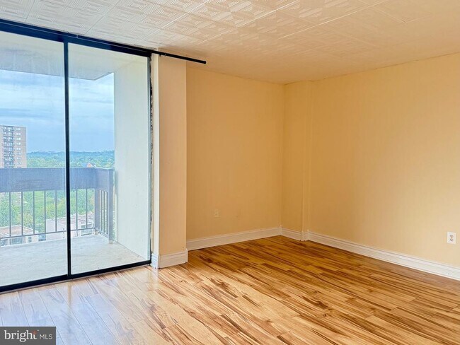 Building Photo - 5300 Holmes Run Pkwy