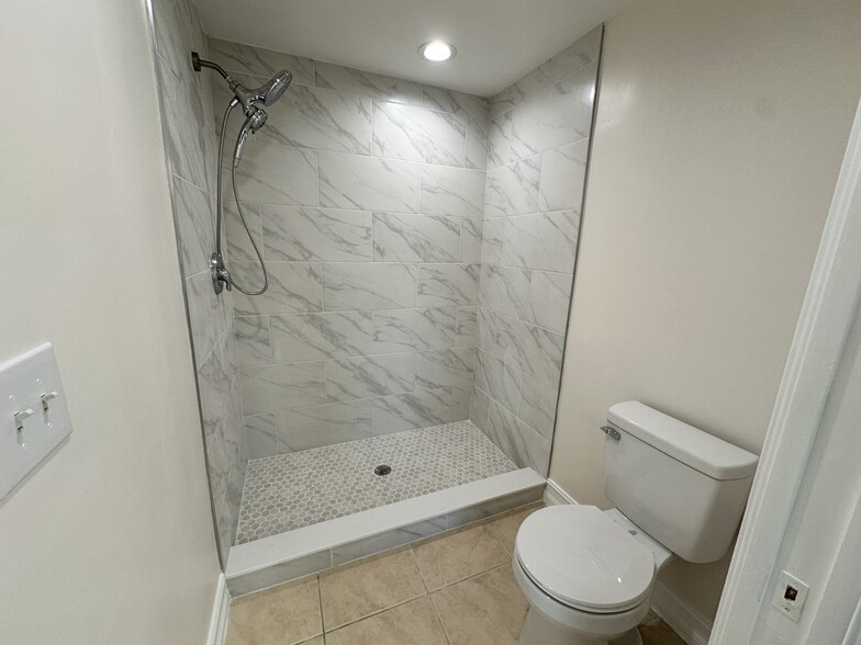 Building Photo - 7818 Great Heron Way