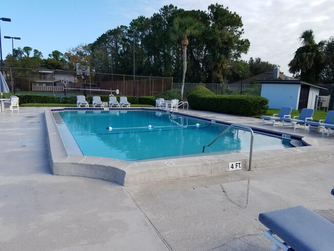 Building Photo - 695-A1A A1A N