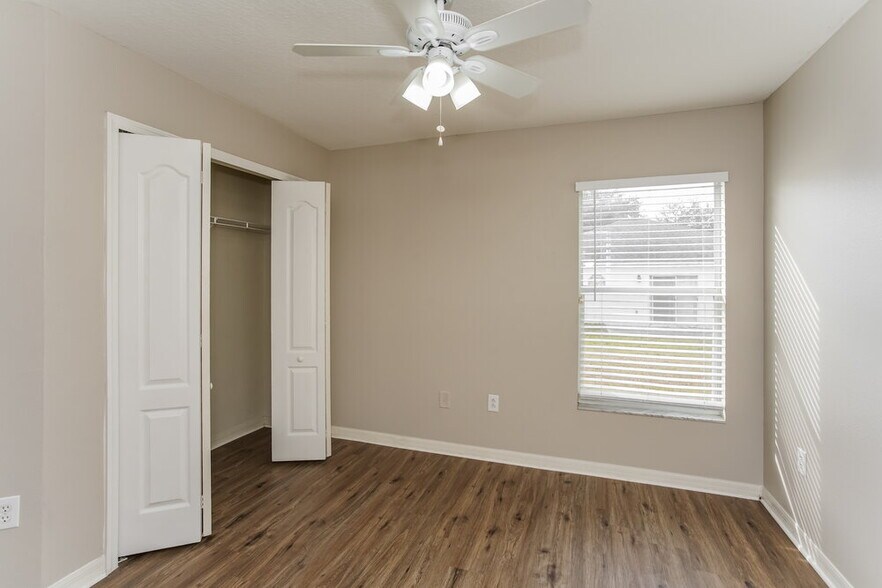 Building Photo - 12817 Kings Lake Dr