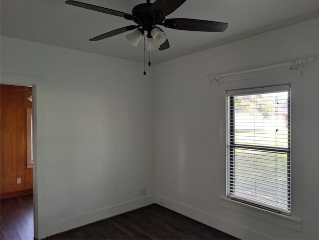 Building Photo - 10143 FM 524 Rd