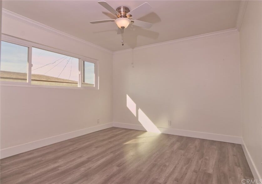 Building Photo - 225 Rosecrans Ave