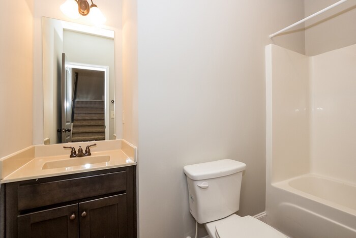 Building Photo - 333 Castle Top Ln SE