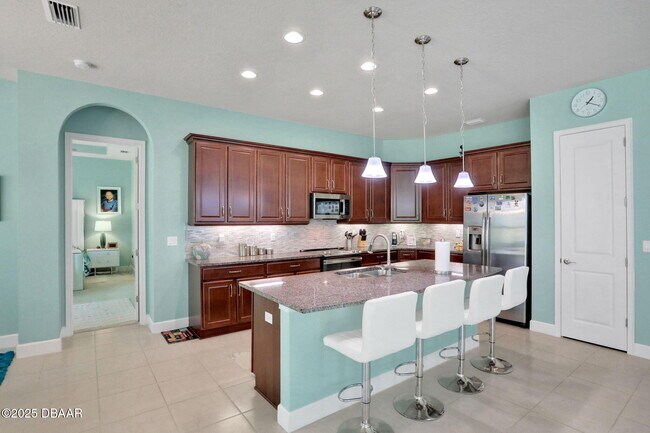 Building Photo - 116 Cerise Ct