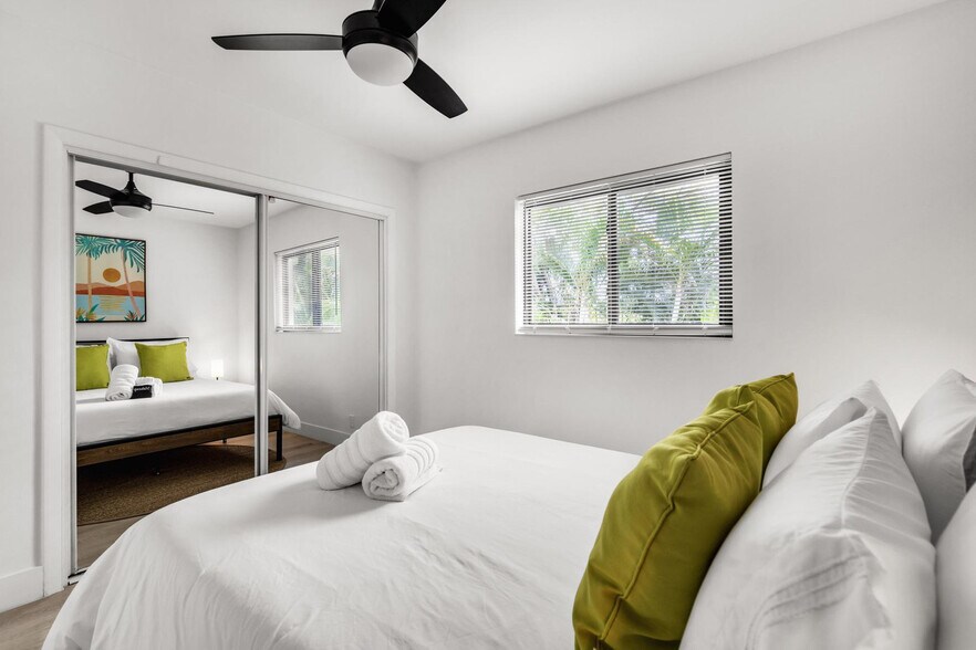 Building Photo - 1634 SW 4th Ave