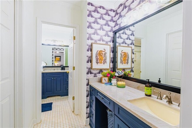 Building Photo - 4006 N Stratford Rd NE