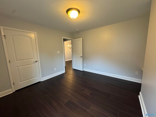 Building Photo - 212 Grantham Cir