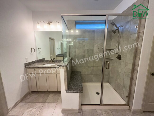 Building Photo - 3 Bed/2.5 Bath Home for Lease in Arlington – 2 Living Areas, Pool, Courts & Trails Nearby!