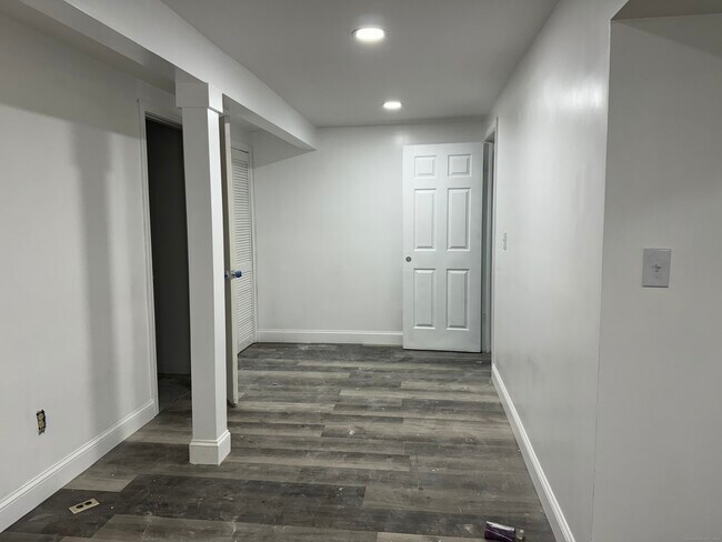 Building Photo - 96 Neill Dr