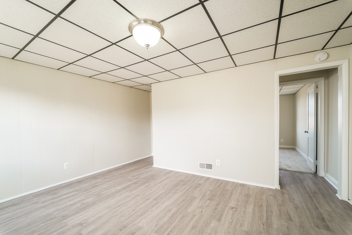 Building Photo - 1917 Searles Rd