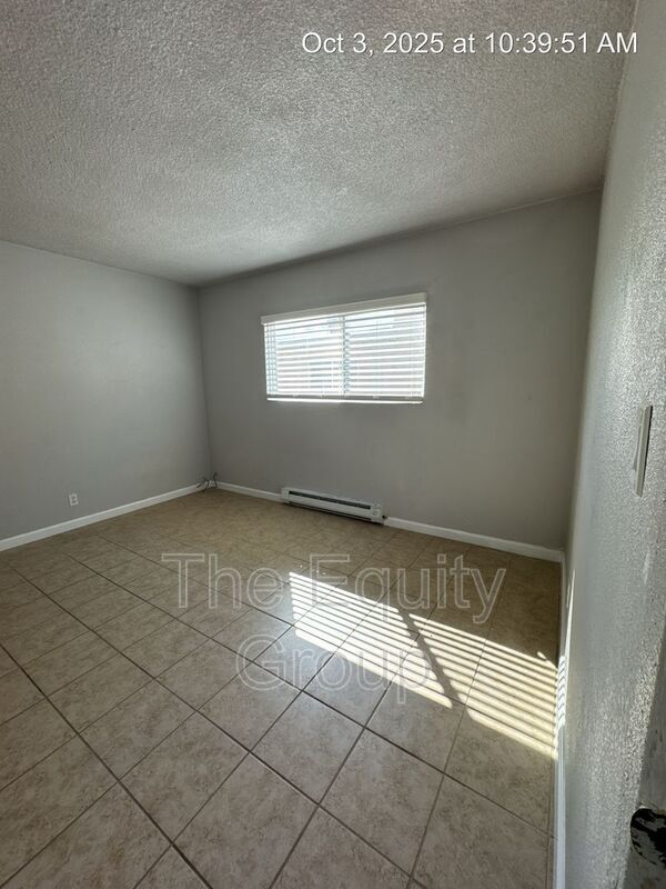 Building Photo - 570 S Richmond Ave
