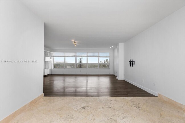 Building Photo - 4925 Collins Ave