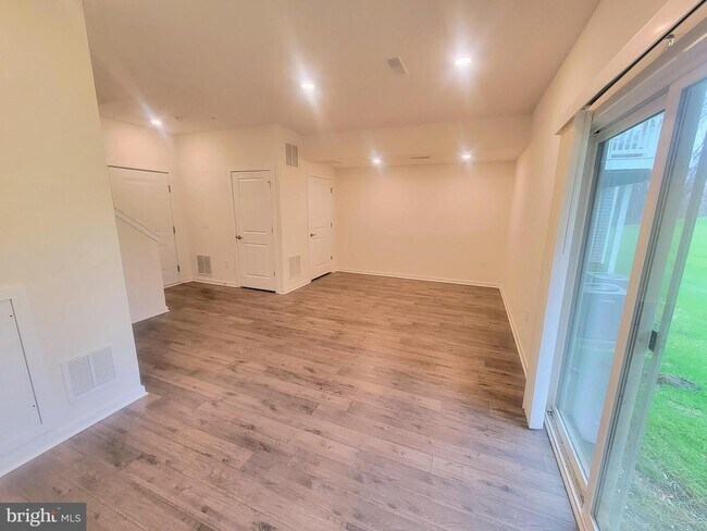 Building Photo - 1842 Boulder Dr