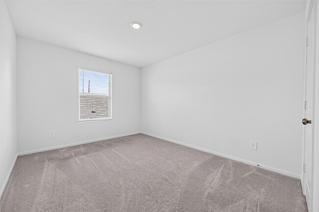 Building Photo - 17938 Becker Lndg Dr