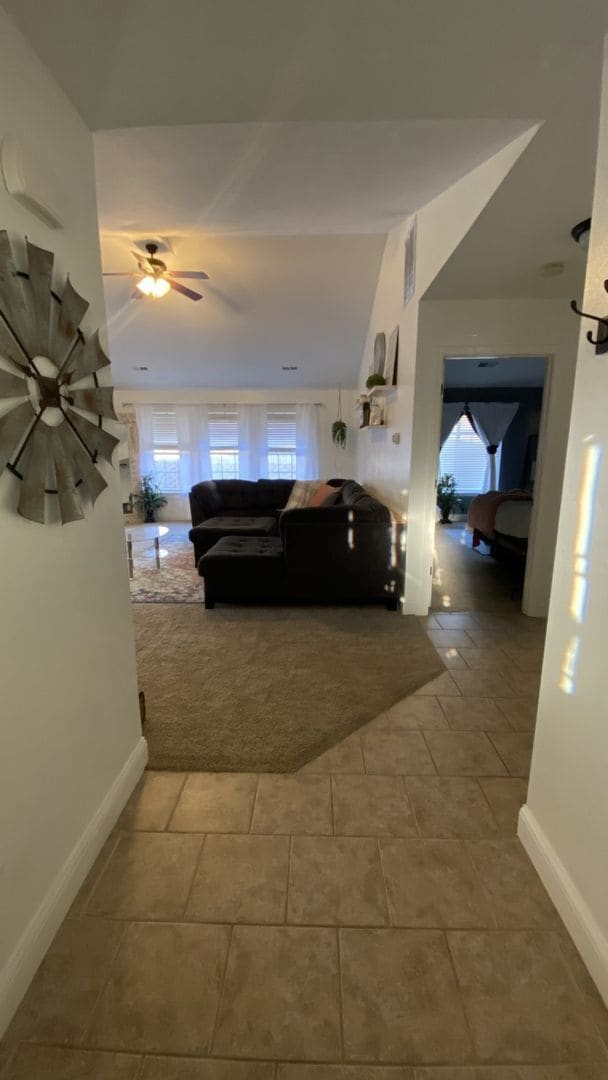 Building Photo - Gorgeous 3 Bedroom, 2 Bathroom Home in Woodridge Estates