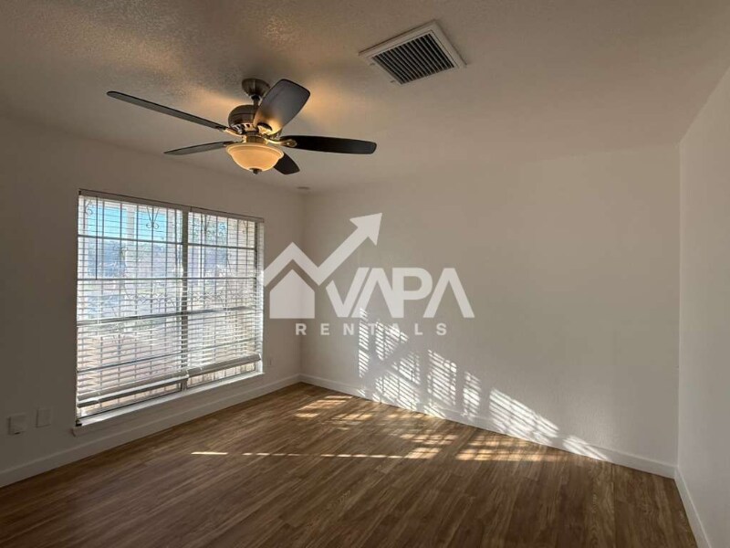 Building Photo - 9226 Nagel St