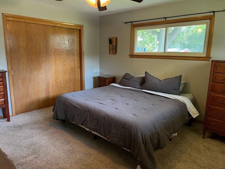 Building Photo - 3600 Goetz Dr