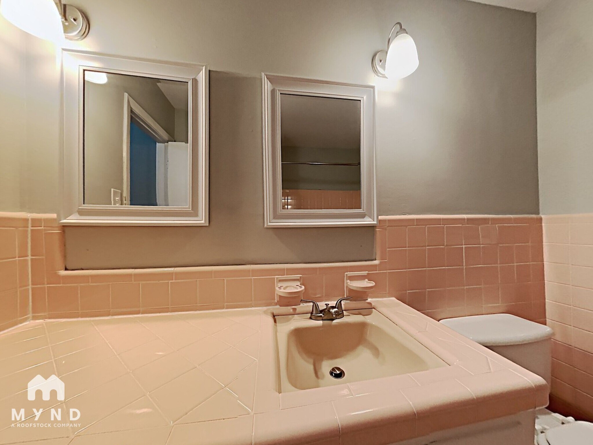 Building Photo - 413 Westwood Ave