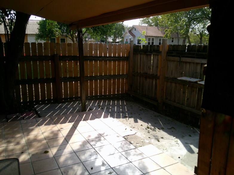 Building Photo - 801 4th St