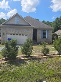 Building Photo - 2761 Country Club Dr
