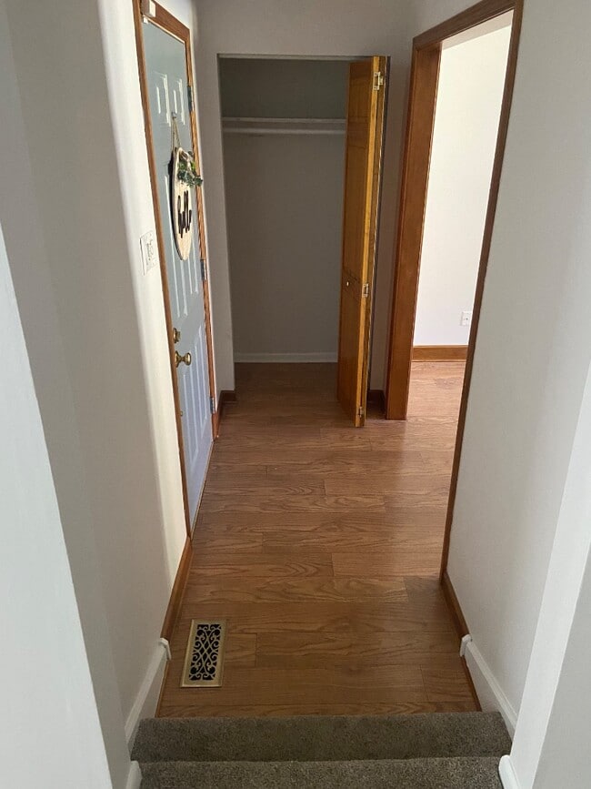 Building Photo - 253 Holly Ave