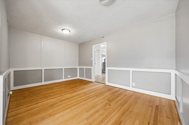 Building Photo - 207 Eldridge Rd