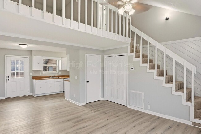 Building Photo - 90 Park St