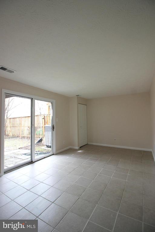 Building Photo - 6705 Ammendale Way