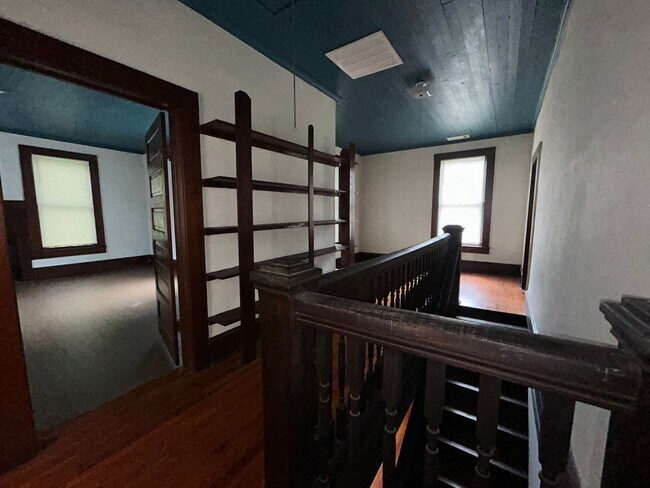 Building Photo - 179 Lagrange St