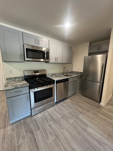 Building Photo - 123 S Munn Ave