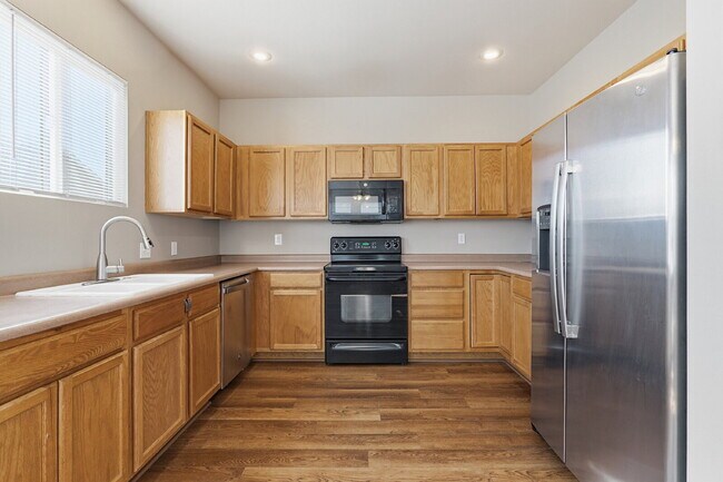 Building Photo - $2,245.95, 3 Beds - 3.5 Bath, Single Family Home in Colorado Springs with 2-Car Detached Garage!