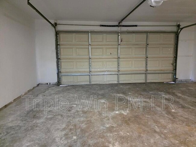 Building Photo - 8 Willowridge Cove