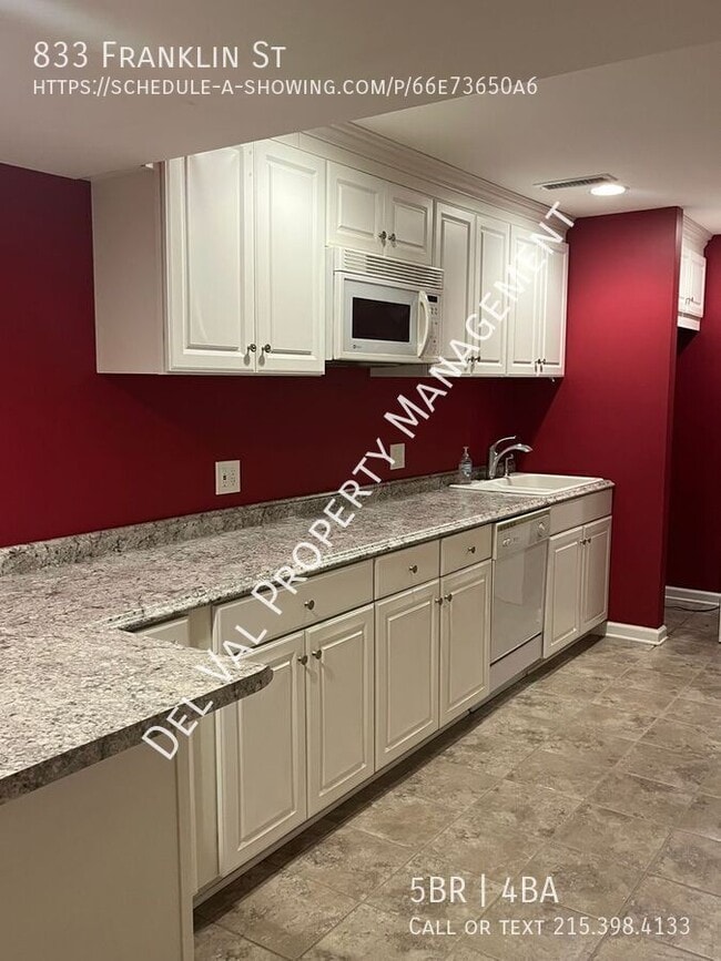 Building Photo - 833 Franklin St