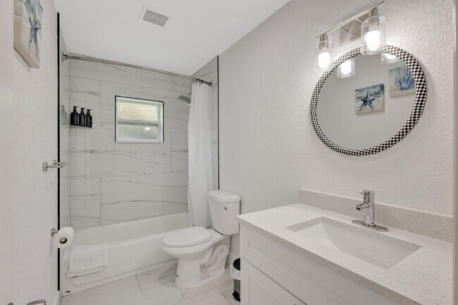 Building Photo - 3837 NE Melba Dr