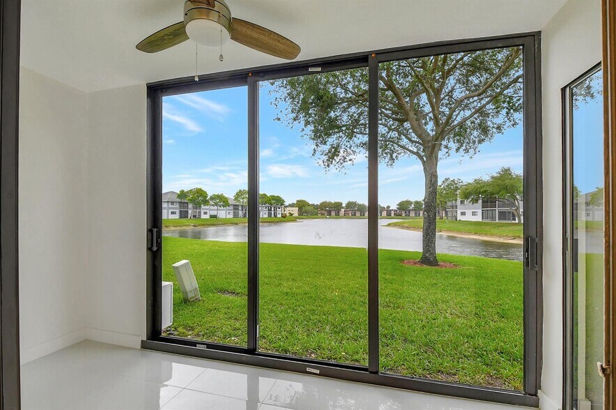Building Photo - 5550 Witney Dr
