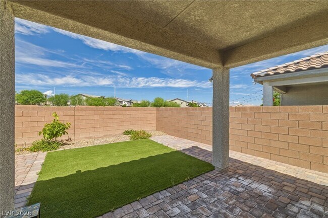 Building Photo - 5827 Casa Branca St