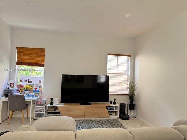 Building Photo - 1074 Bluewood Terrace