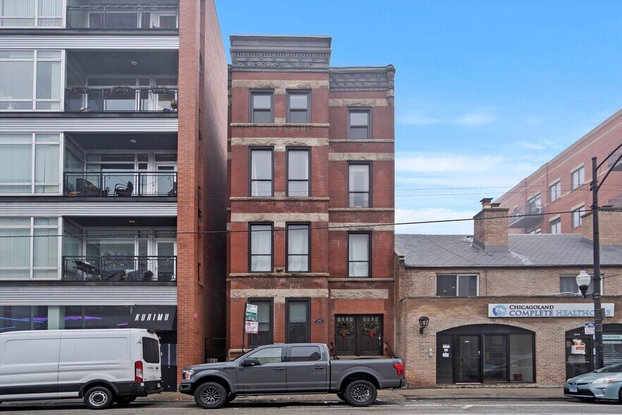 Primary Photo - 2672 N Halsted St