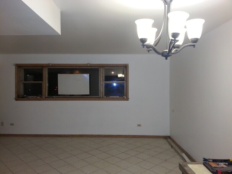 LIVING ROOM - 2136 N 74th Ct