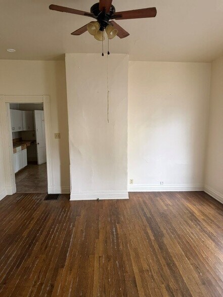 Building Photo - 1506 Mound St
