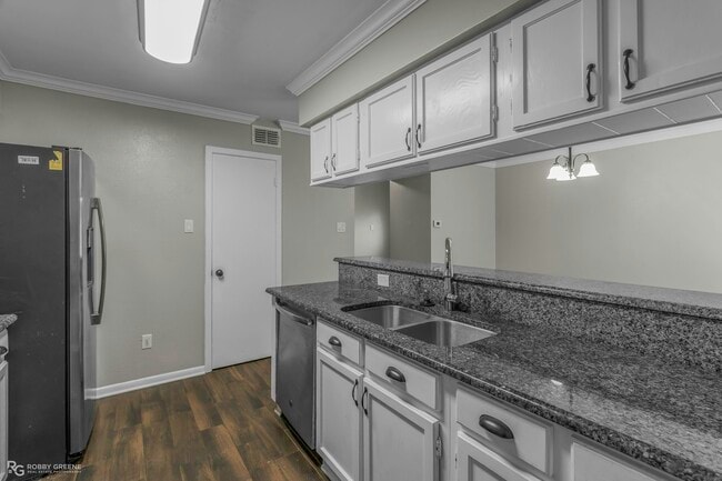 Building Photo - 10312 Cortez Dr