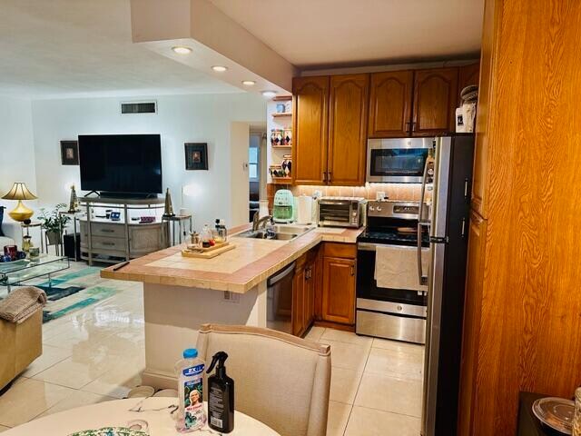 Building Photo - 1150 NW 30th Ct