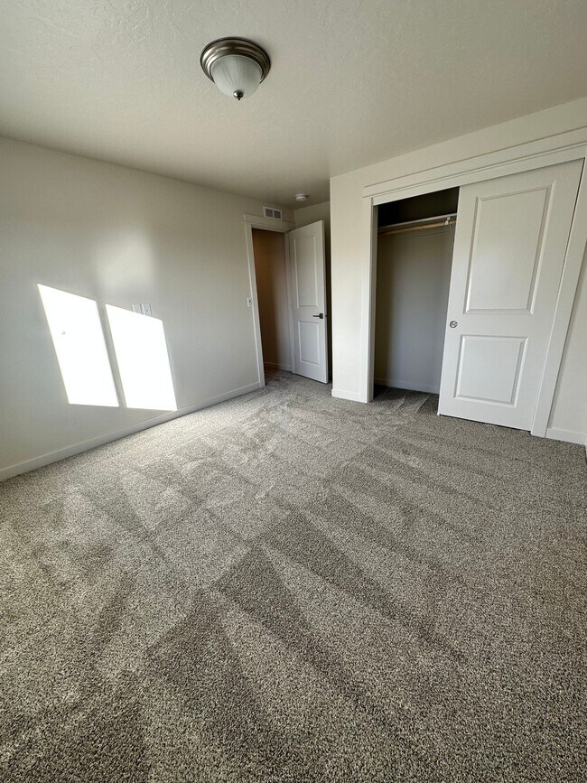 Building Photo - 10469 W Royal Fern Ct