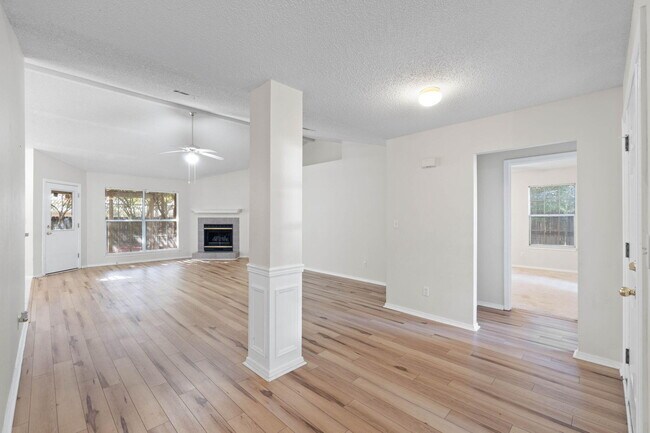 Building Photo - 4591 Scarlet Dr