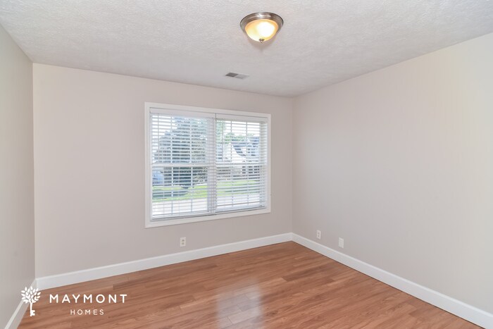 Building Photo - 2057 Aberdeen Cir