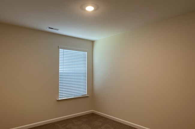 Building Photo - 6017 Northway forest Dr