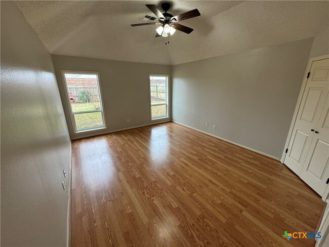 Building Photo - 617 Dunbar Dr