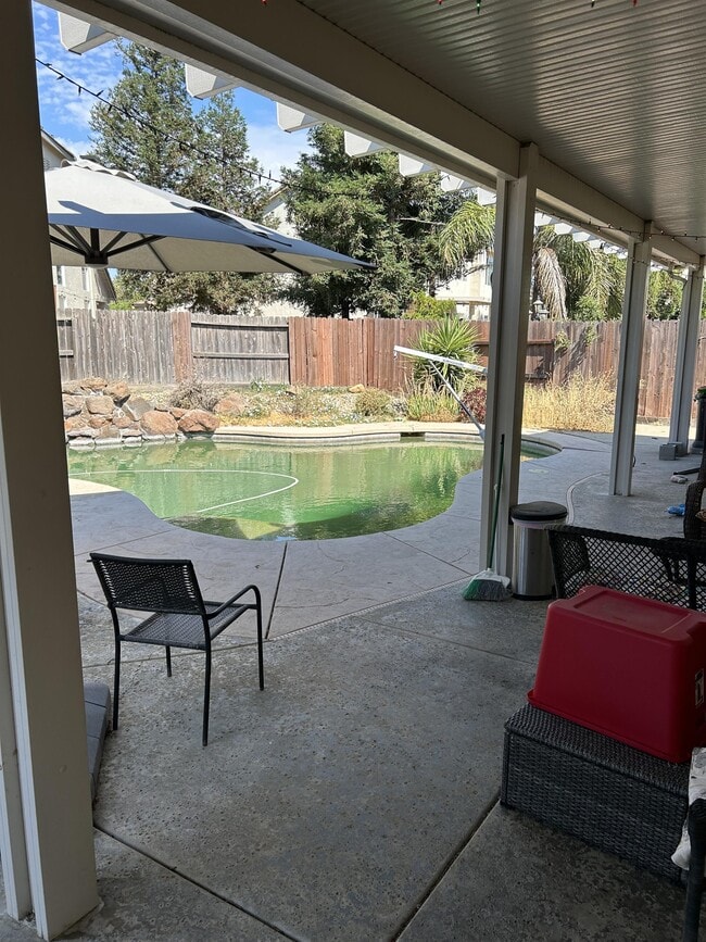 Building Photo - 9420 Rainbow Falls Way