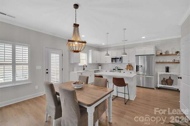 Building Photo - 7526 Fairway Villa Circle